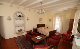 Antunini Studio Apartment